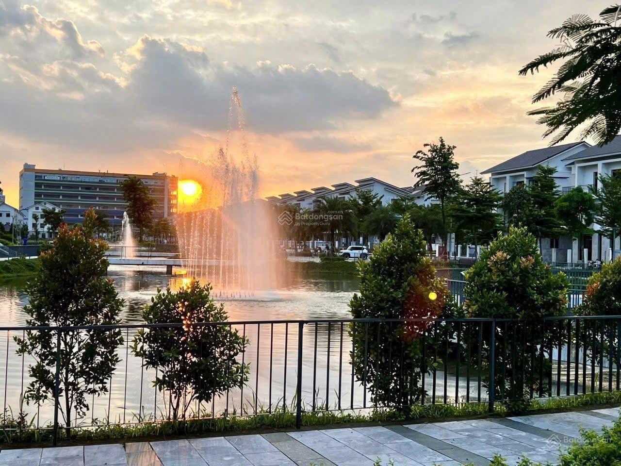 20250815203347-9b3e_wm